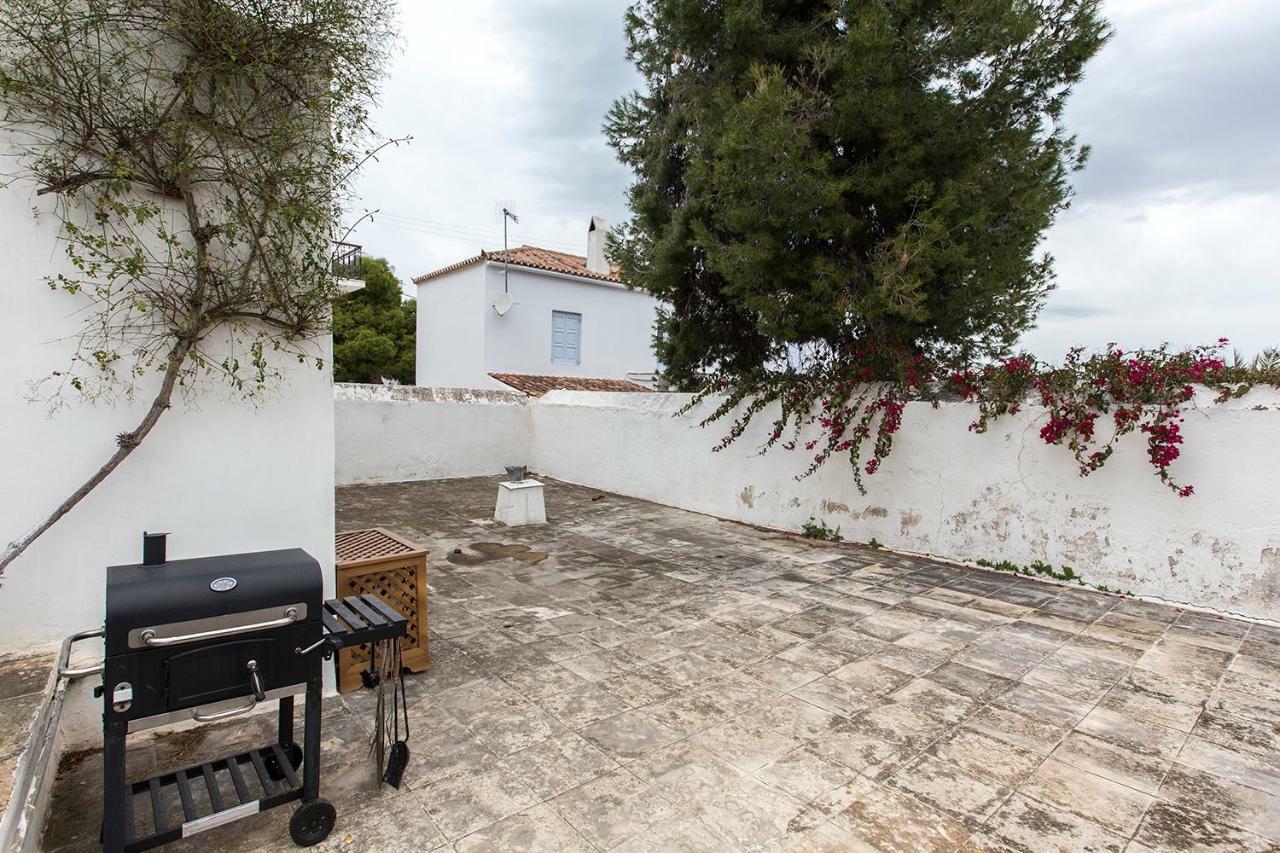 Two Olive Trees Guest House Spetses Town Exterior photo