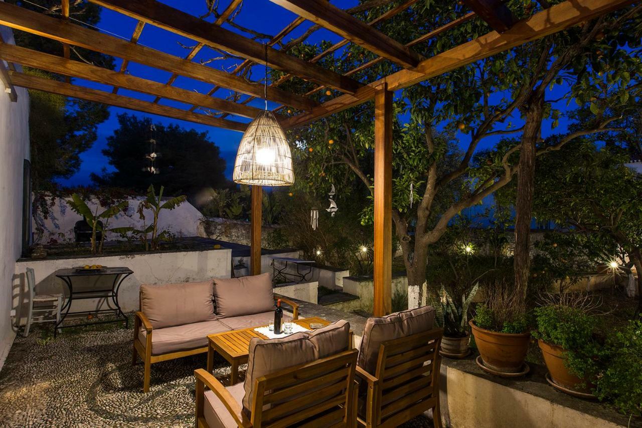 Two Olive Trees Guest House Spetses Town Exterior photo