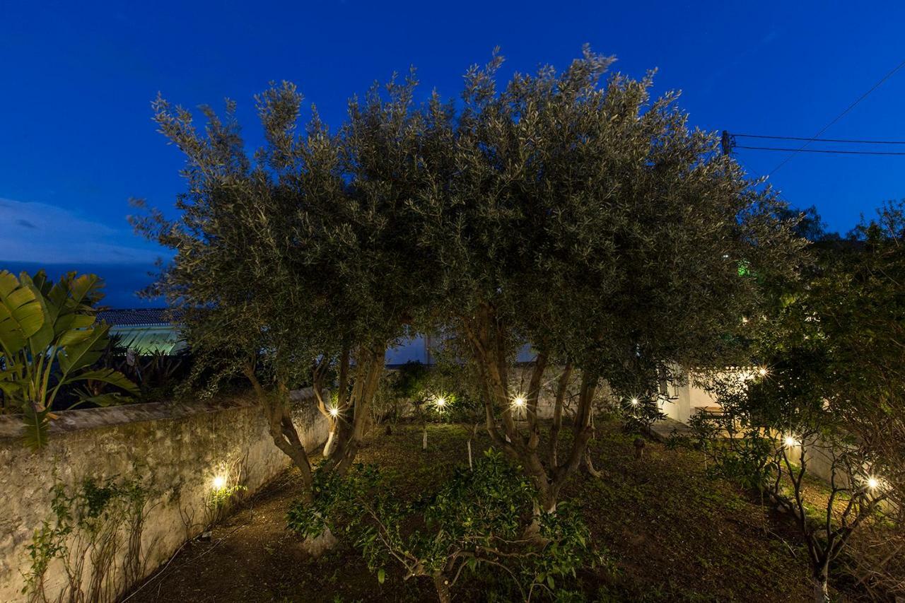 Two Olive Trees Guest House Spetses Town Exterior photo