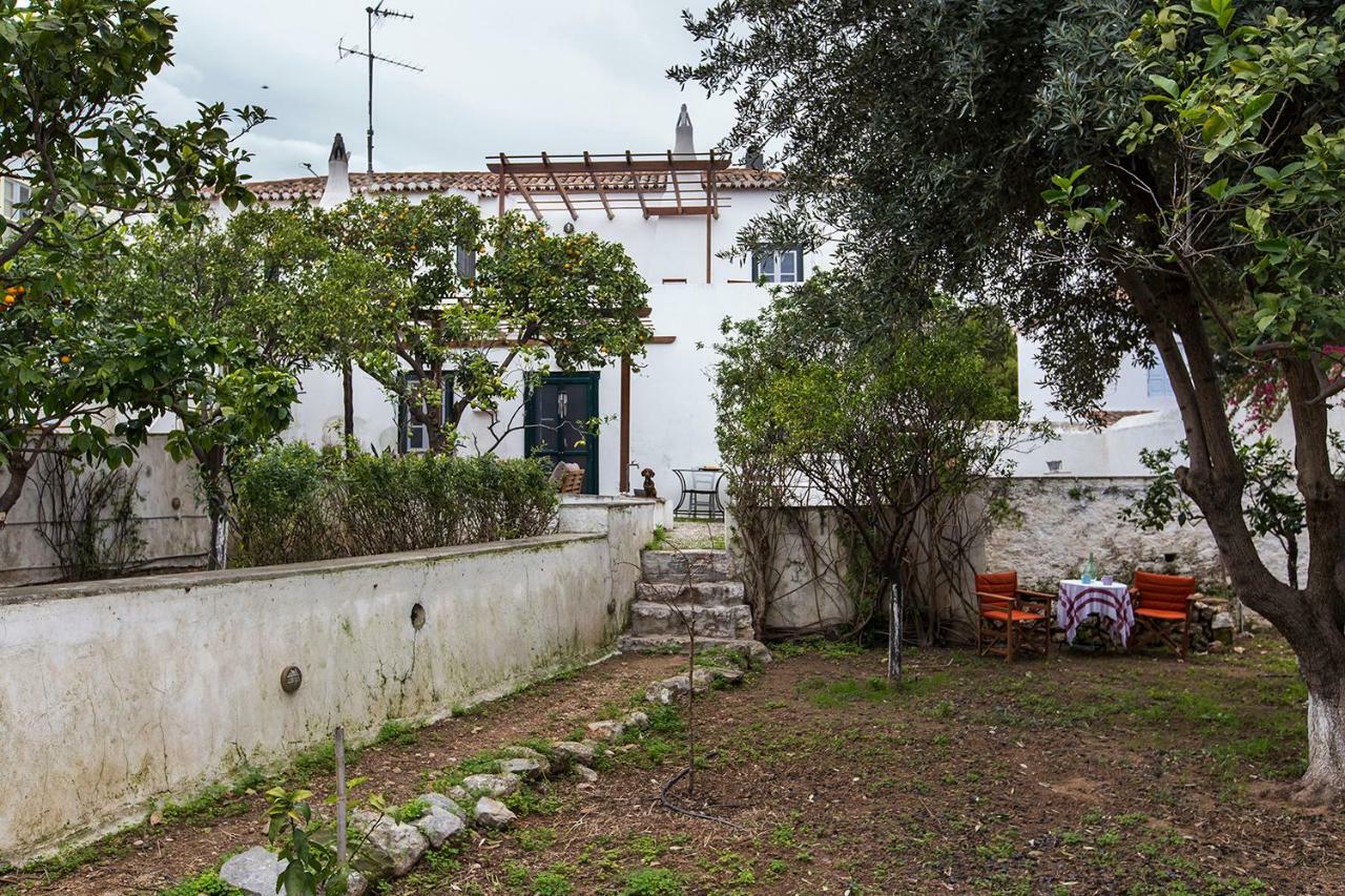 Two Olive Trees Guest House Spetses Town Exterior photo