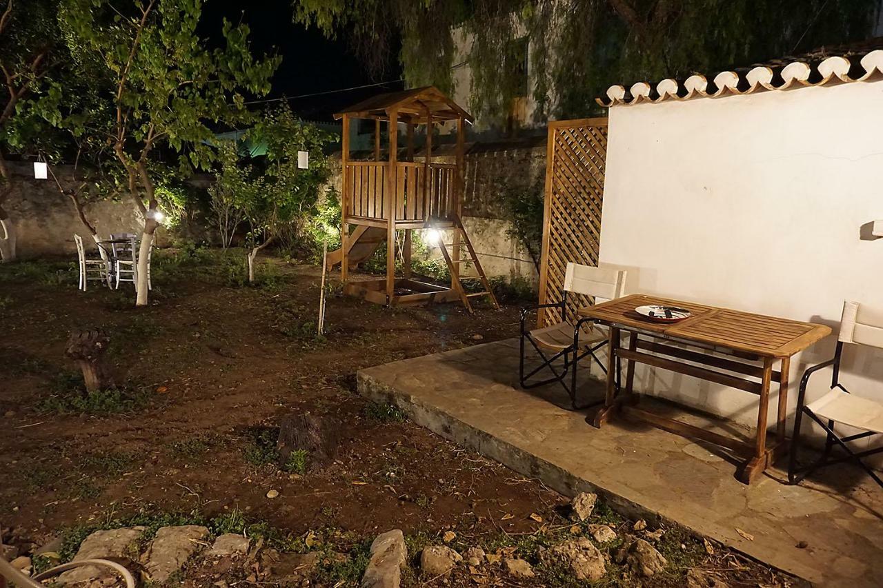Two Olive Trees Guest House Spetses Town Exterior photo