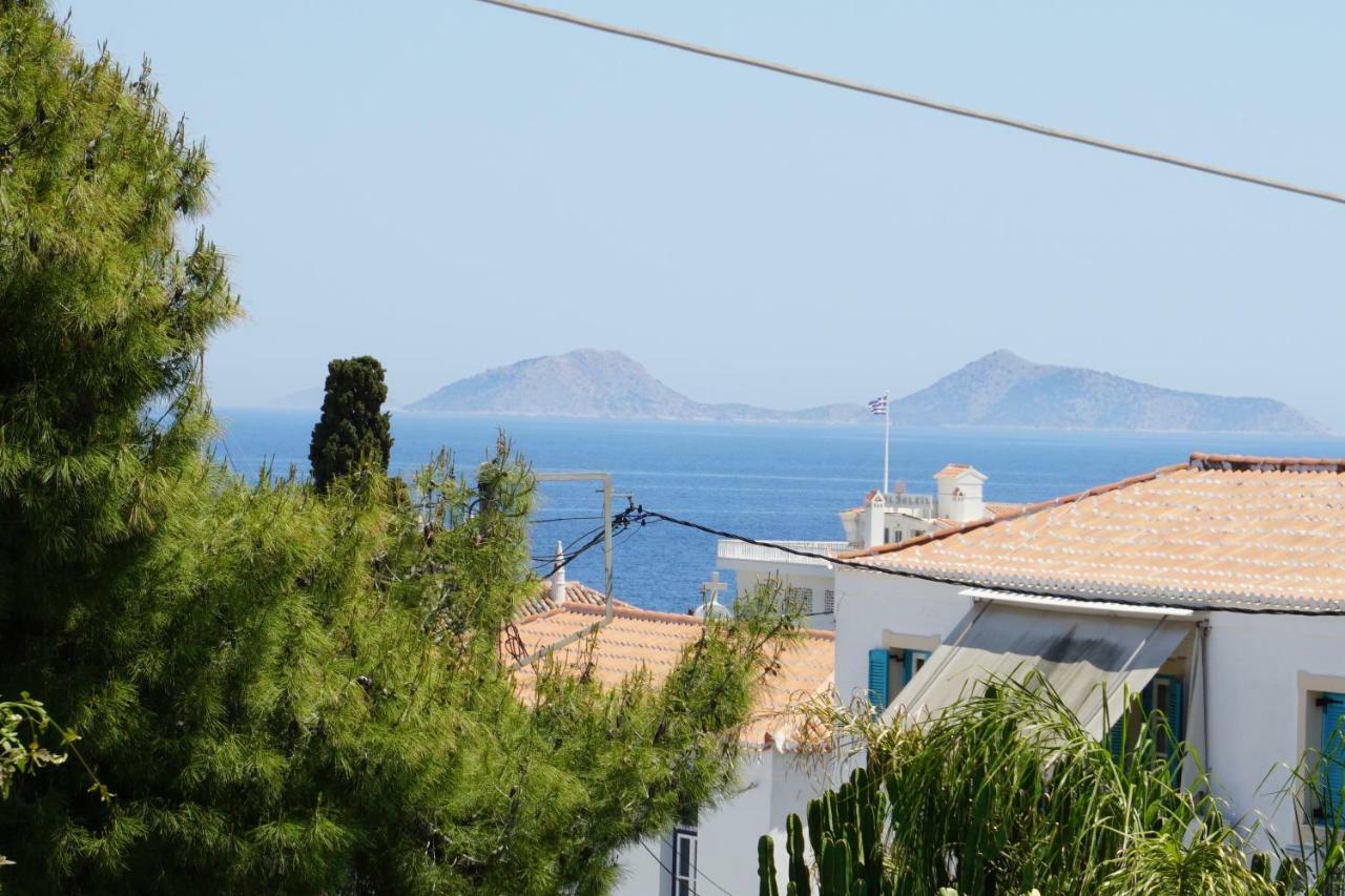 Two Olive Trees Guest House Spetses Town Exterior photo